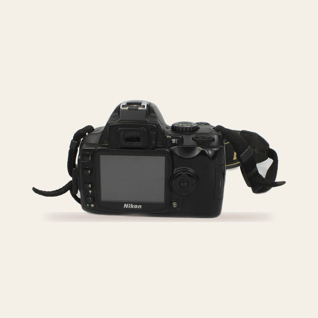 Nikon D40