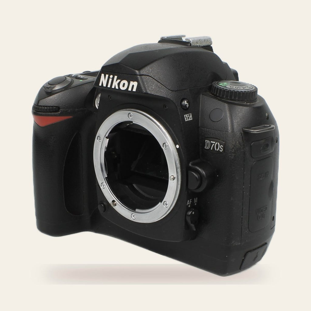 Nikon D70s