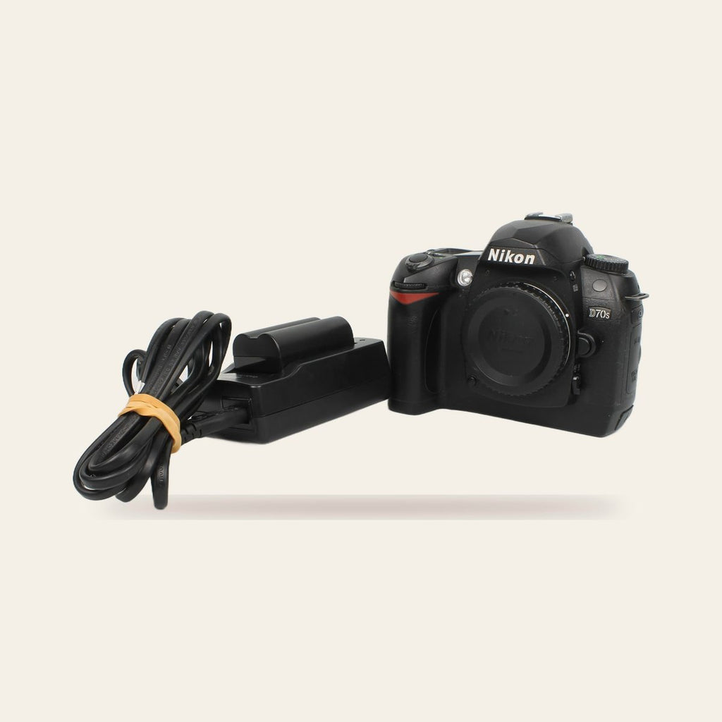 Nikon D70s