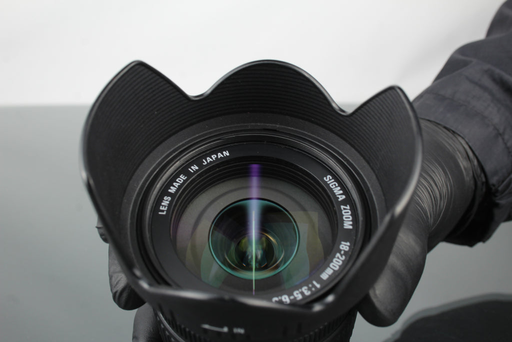 Sigma Zoom 18-200mm 1:3.5-6.3 DC - Canon EOS Mount