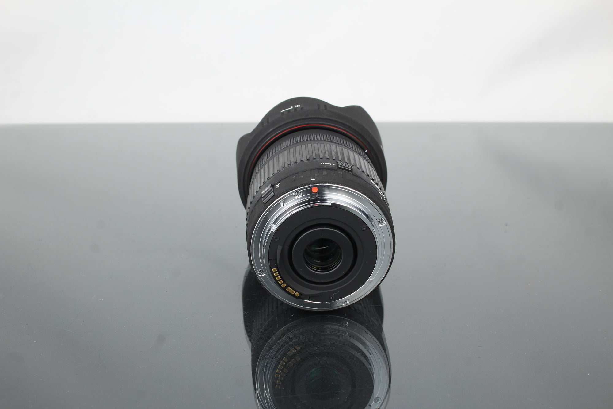 Sigma Zoom 18-200mm 1:3.5-6.3 DC - Canon EOS Mount