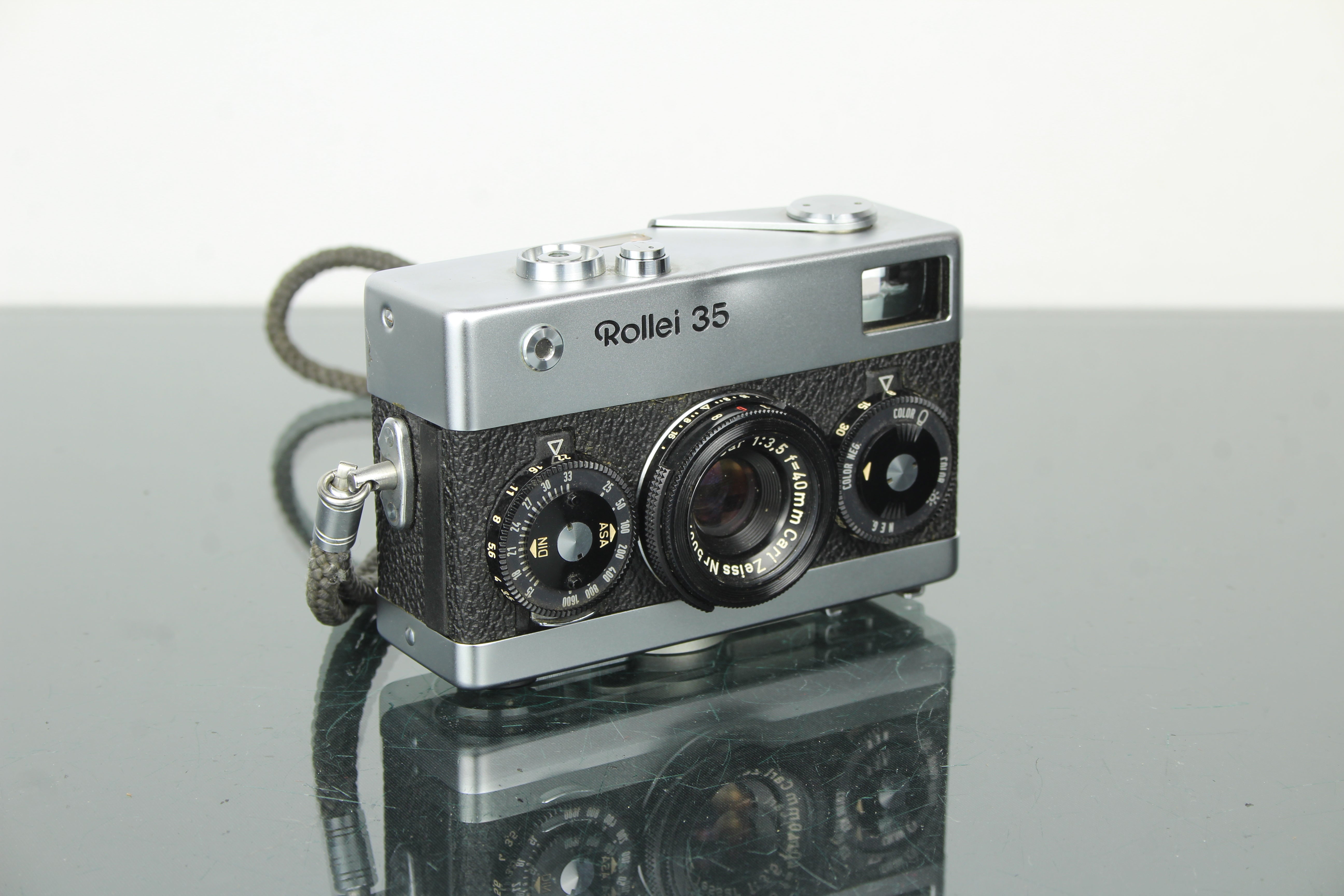 Rollei 35 – Dutch|Thrift