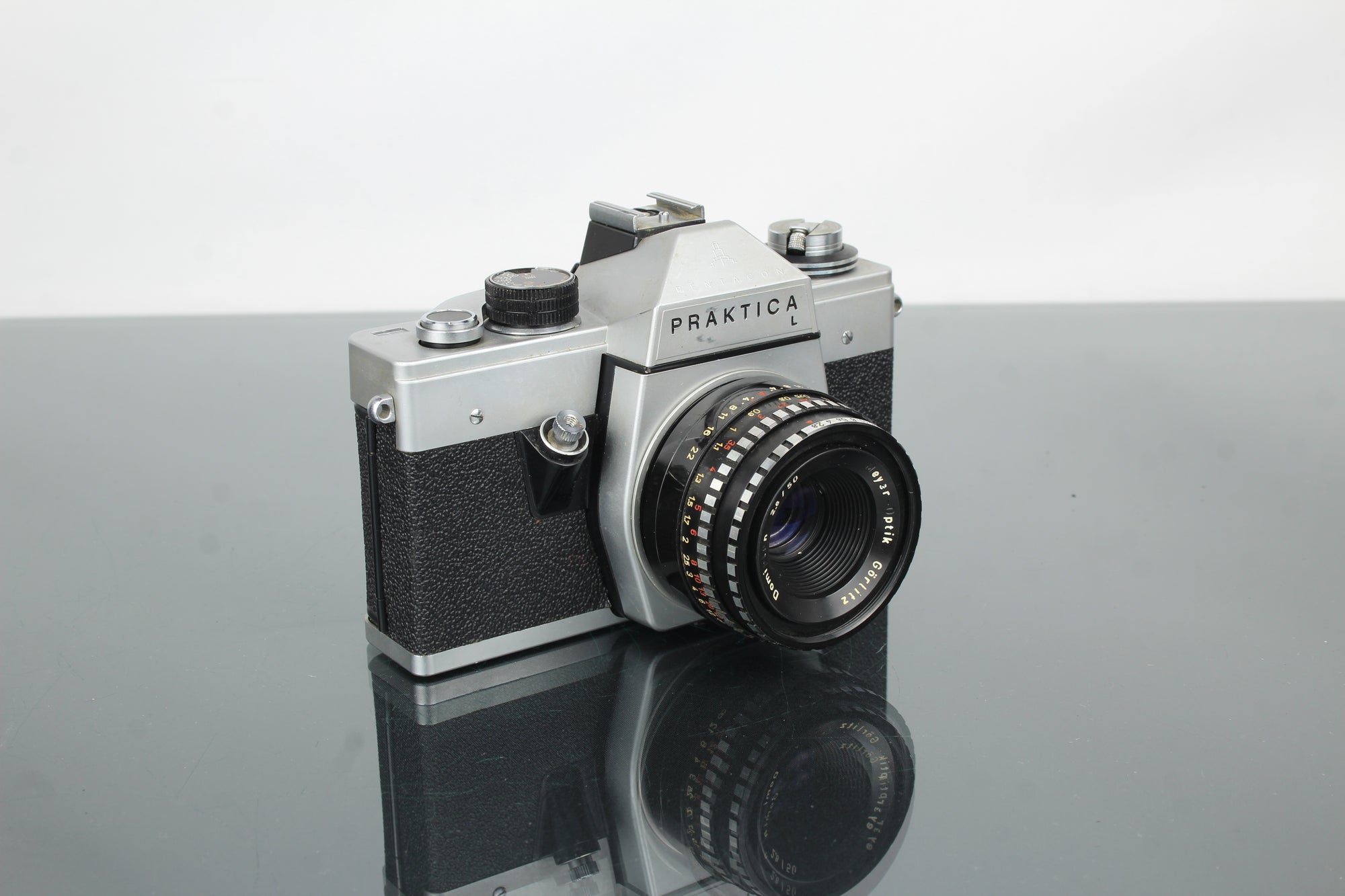 Praktica L + Meyer Optik Domiplan 50mm f/2.8 M42 lens