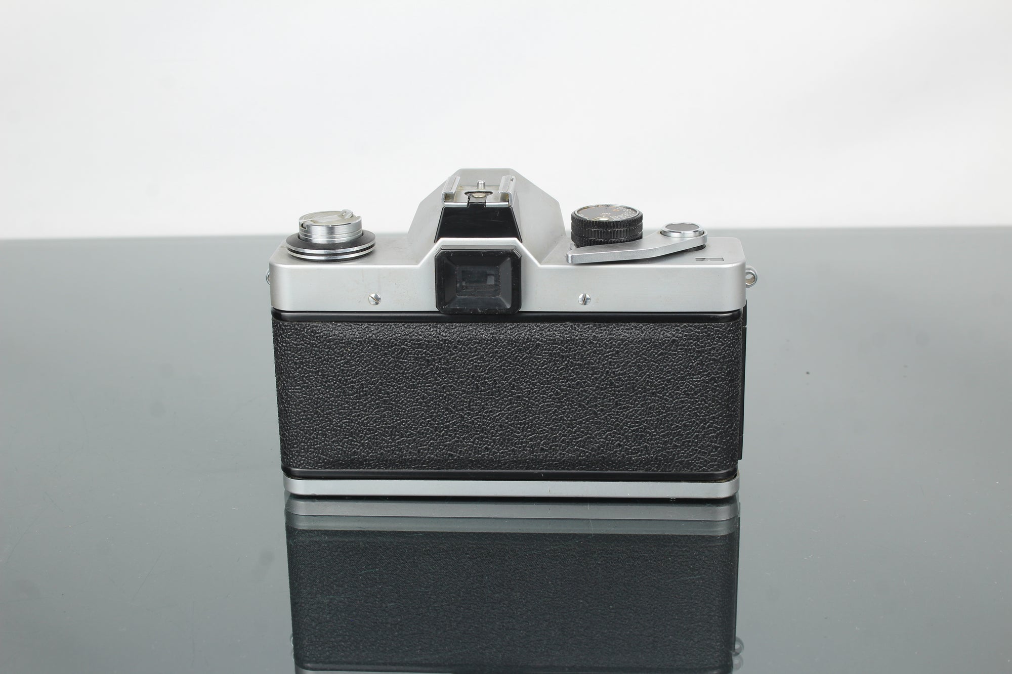 Praktica L + Meyer Optik Domiplan 50mm f/2.8 M42 lens