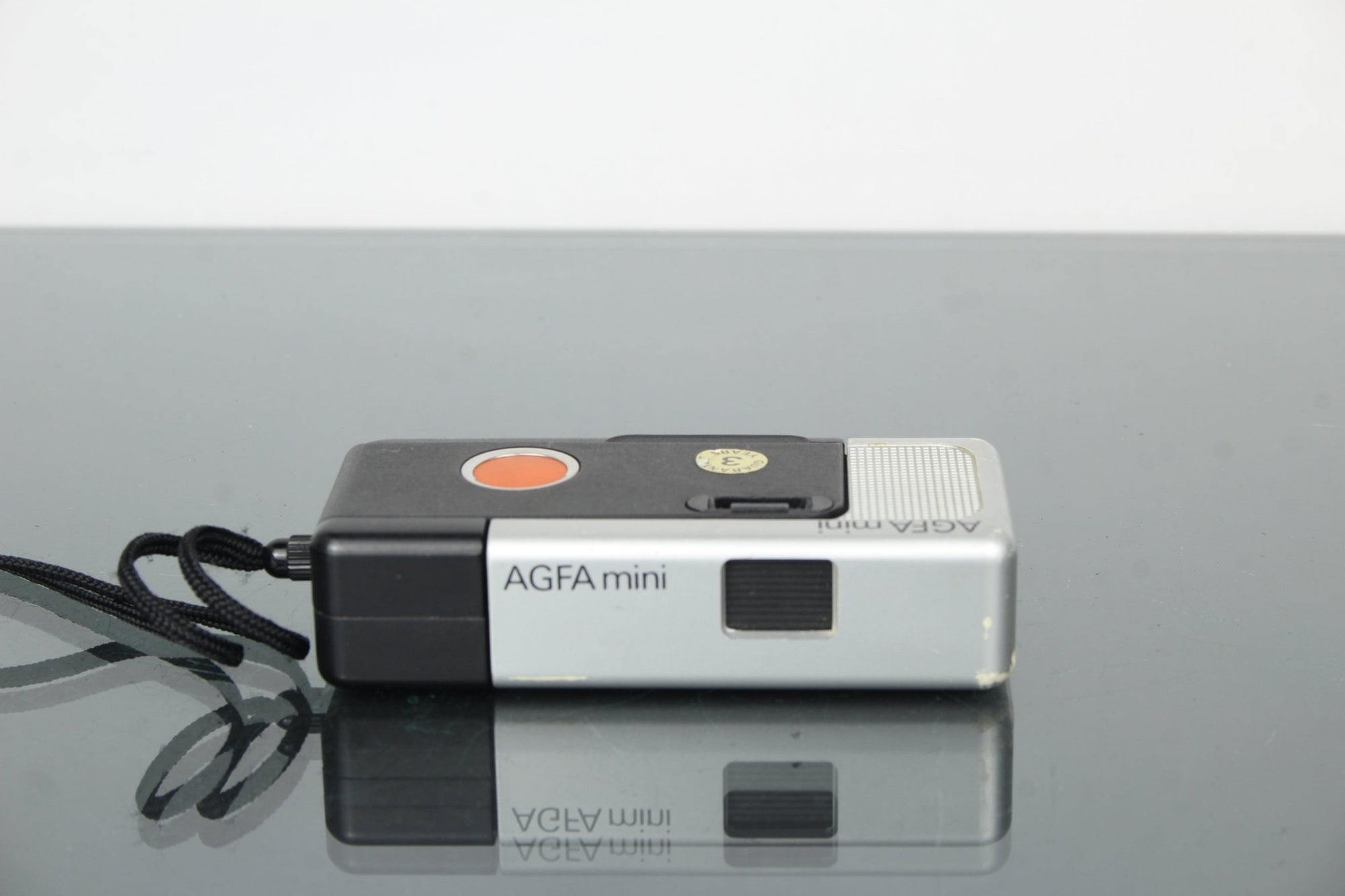 AGFA Gevaert mini - Dutch|Thrift