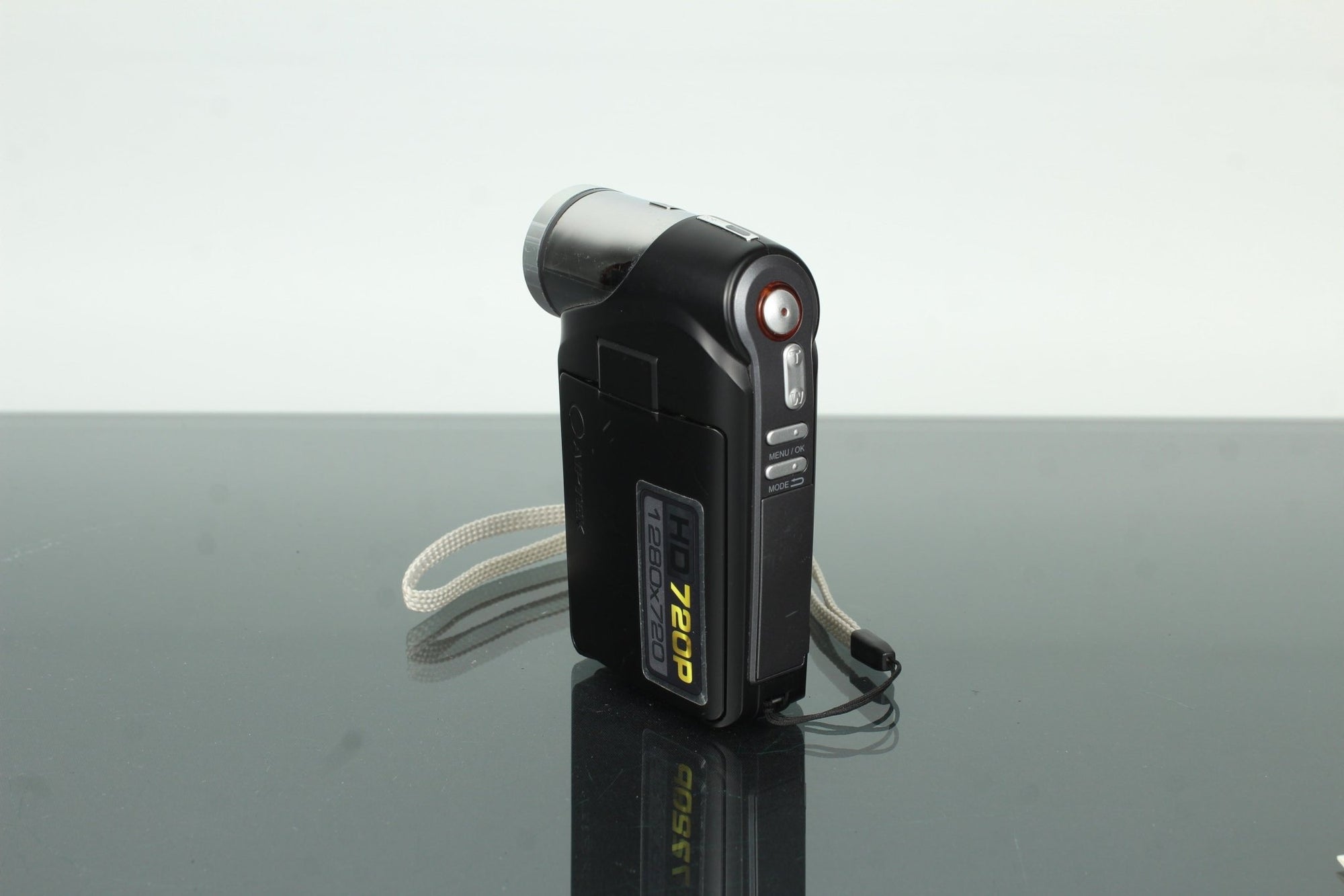 Aiptek HD 720P - Dutch|Thrift