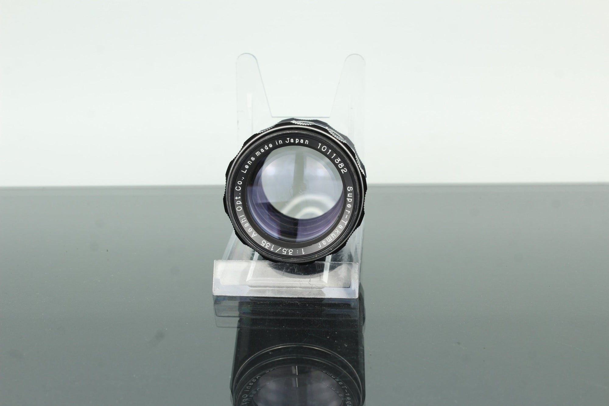 Asahi Opt. Co. Super - Takumar 135mm f/3.5 - Dutch|Thrift