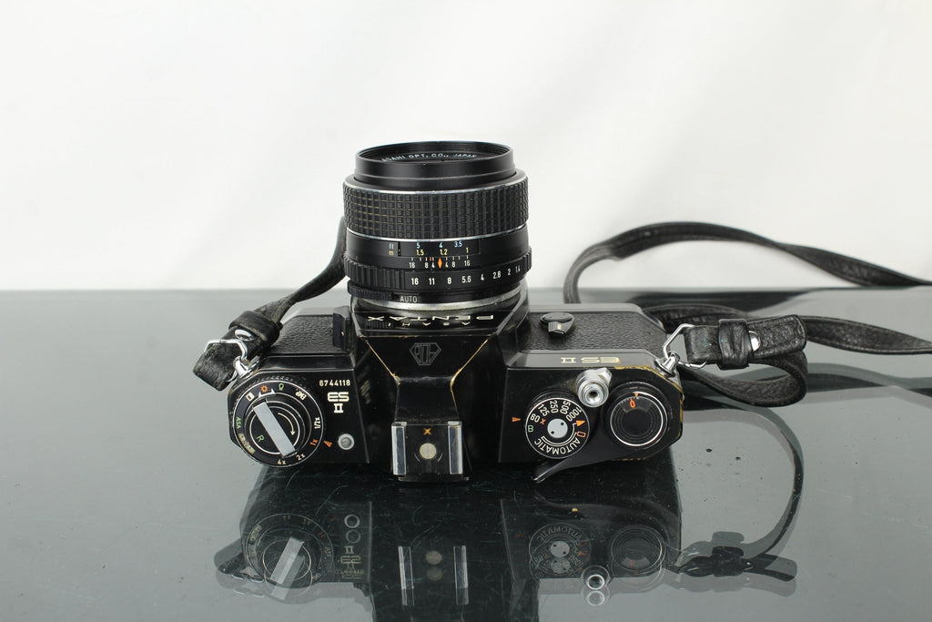 Asahi Pentax ES II + 50mm 1.4 M42 lens - Dutch|Thrift