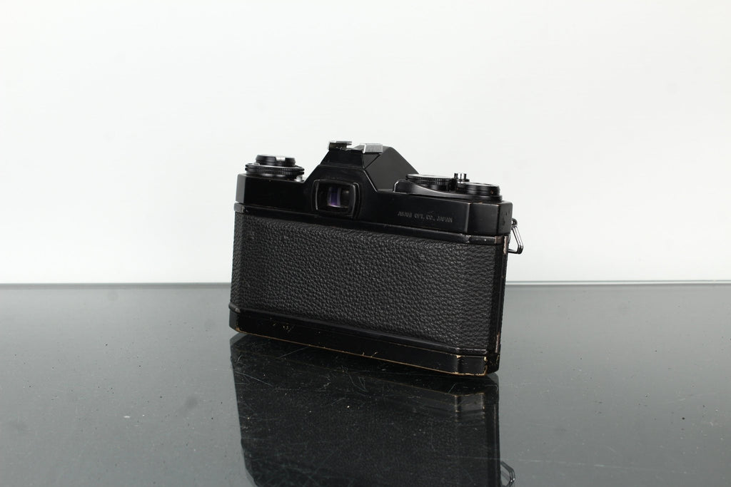 Asahi Pentax ES + SMC Takumar 55mm f/1.8 - Dutch|Thrift