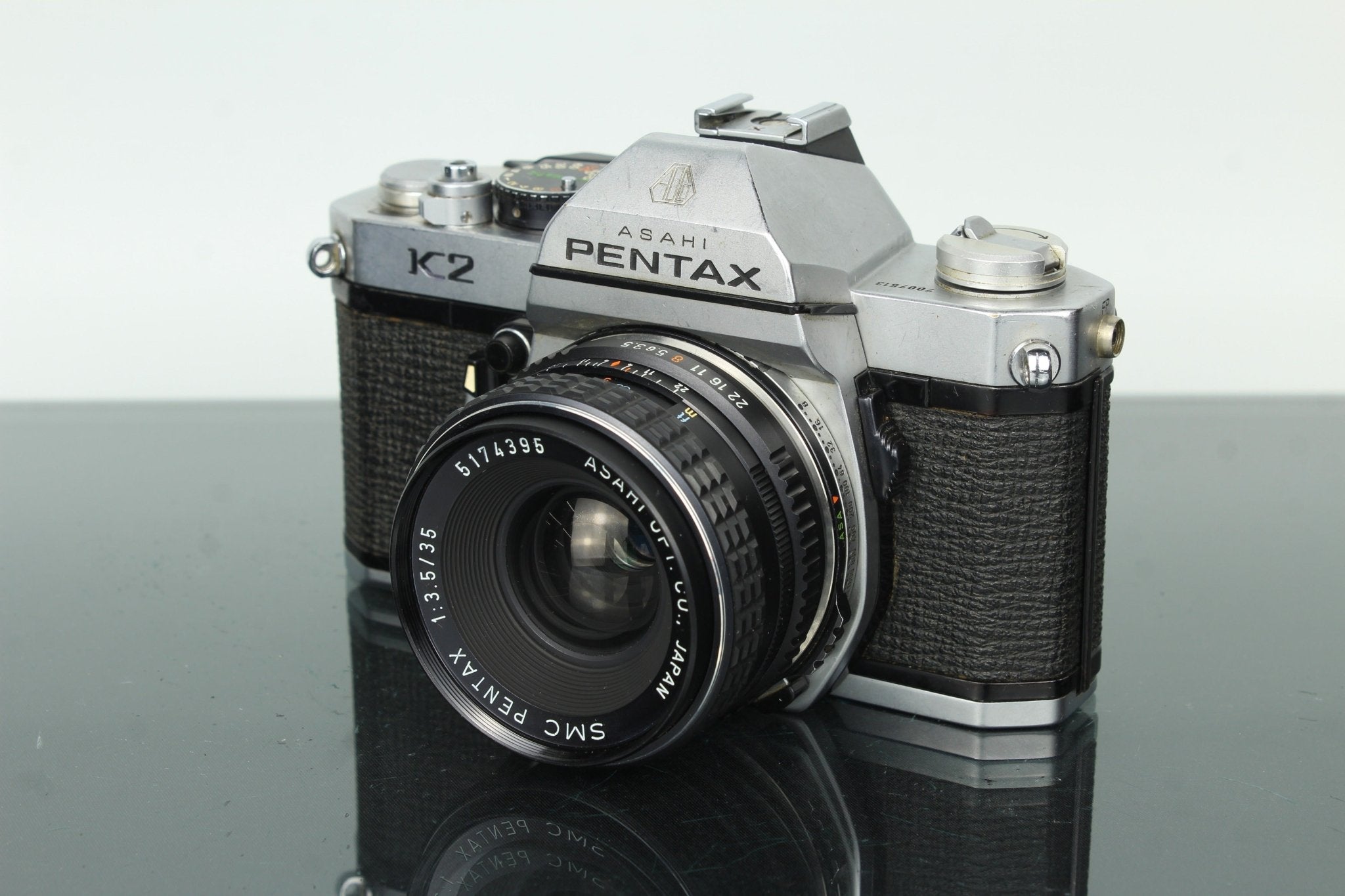 Pentax K2 35mm SLR Camera with SMC Pentax 35mm f/3.5 Lens – Dutch