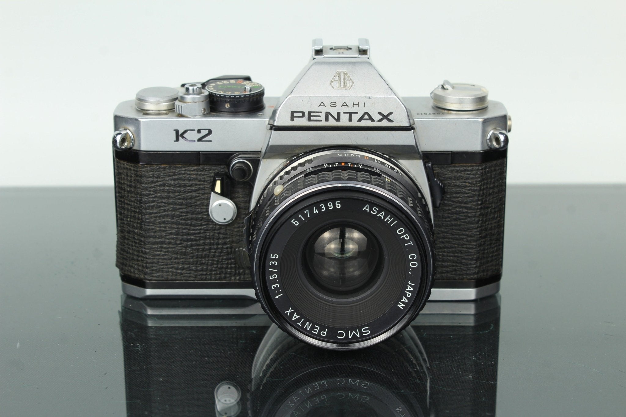 Pentax K2 35mm SLR Camera with SMC Pentax 35mm f/3.5 Lens – Dutch