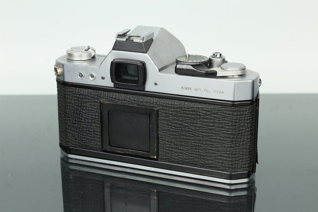 Asahi Pentax K2 + Pentax 1:3.5 35mm - Dutch|Thrift