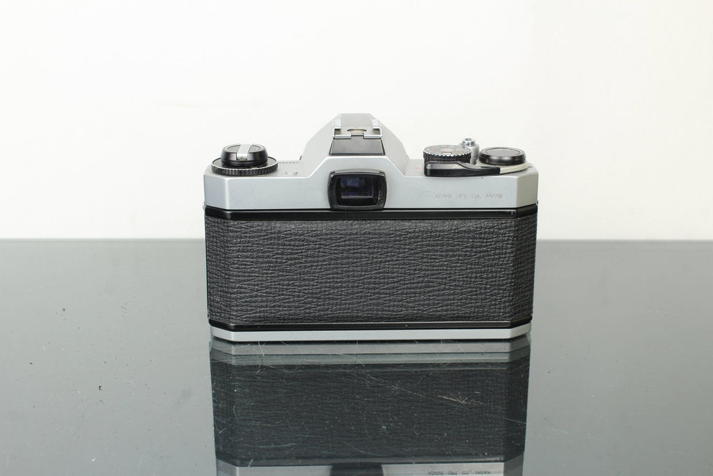 Asahi Pentax KM + 50mm 1.4 Pentax - M lens - Dutch|Thrift