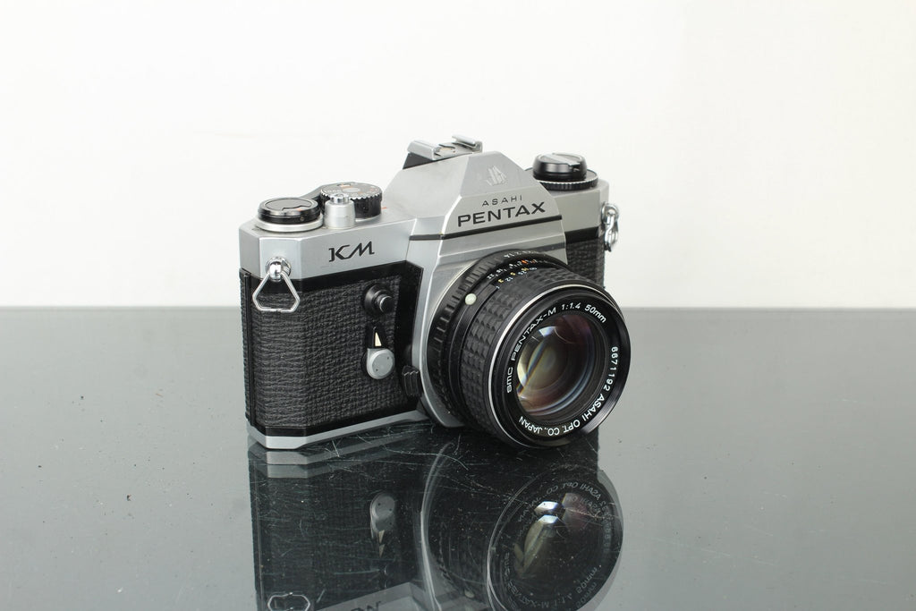Asahi Pentax KM + 50mm 1.4 Pentax - M lens - Dutch|Thrift