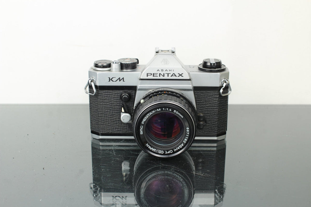 Asahi Pentax KM + 50mm 1.4 Pentax - M lens - Dutch|Thrift