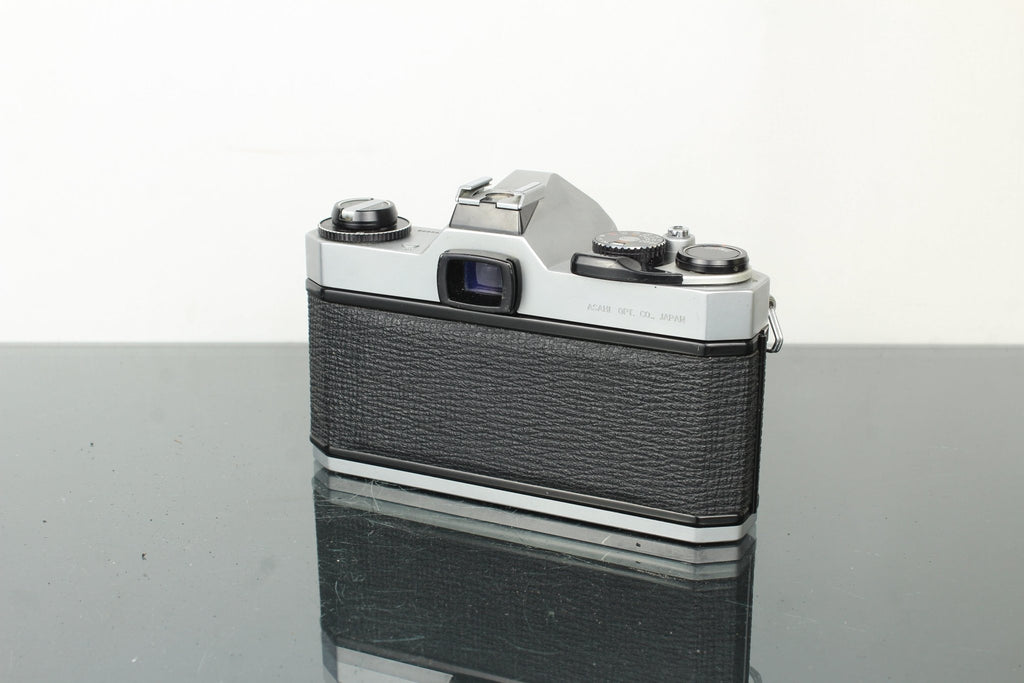 Asahi Pentax KM + 50mm 1.4 Pentax - M lens - Dutch|Thrift