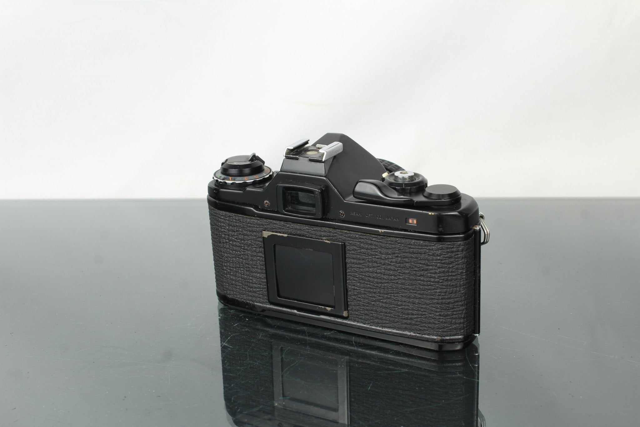 Asahi Pentax ME + Asahi SMC Pentax-M 50mm f/2 lens – Dutch|Thrift