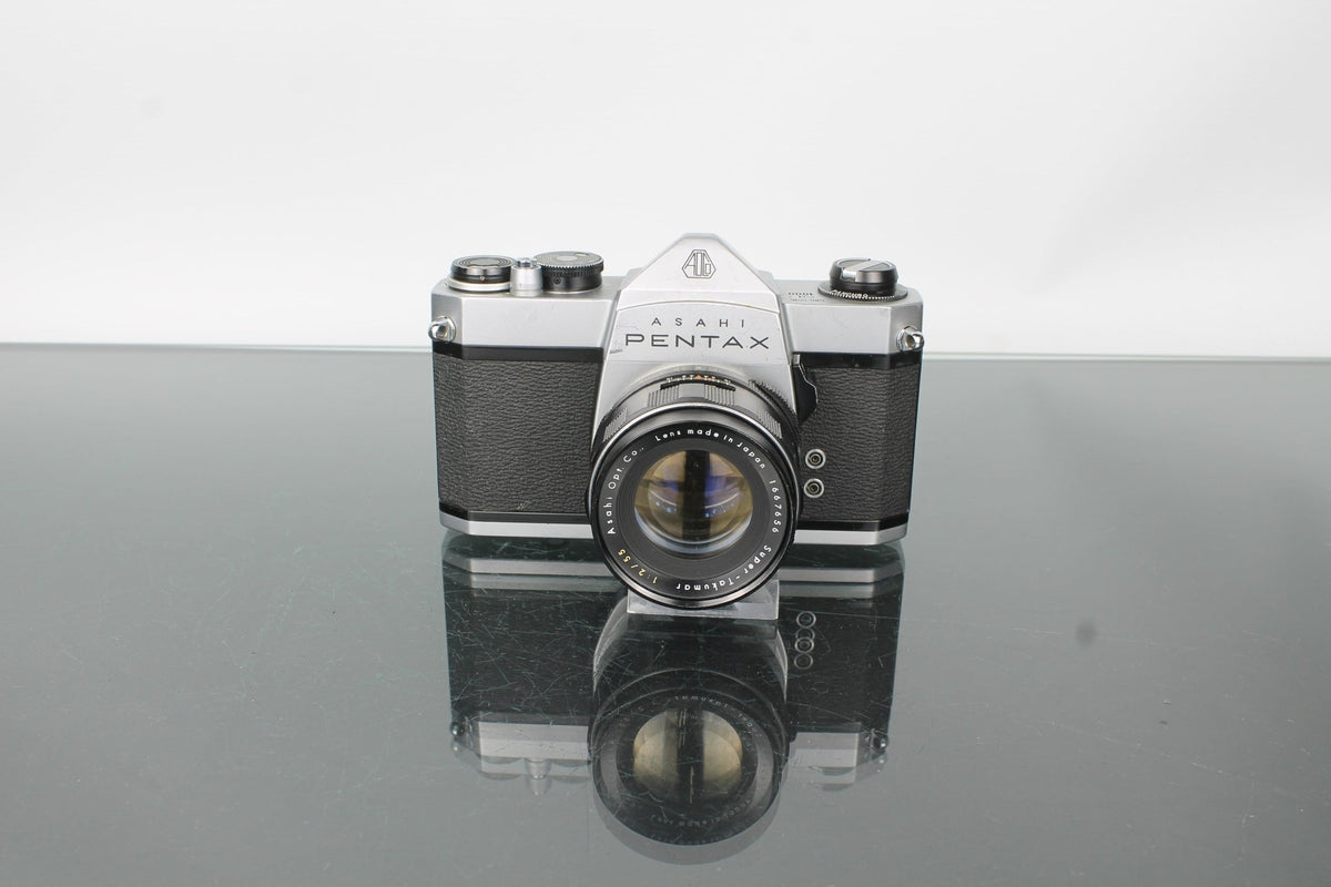 Asahi Pentax SP 1000 + Super Takumar 1:2/55 - Dutch|Thrift