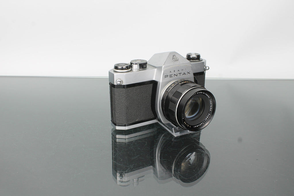 Asahi Pentax SP 1000 + Super Takumar 1:2/55 - Dutch|Thrift