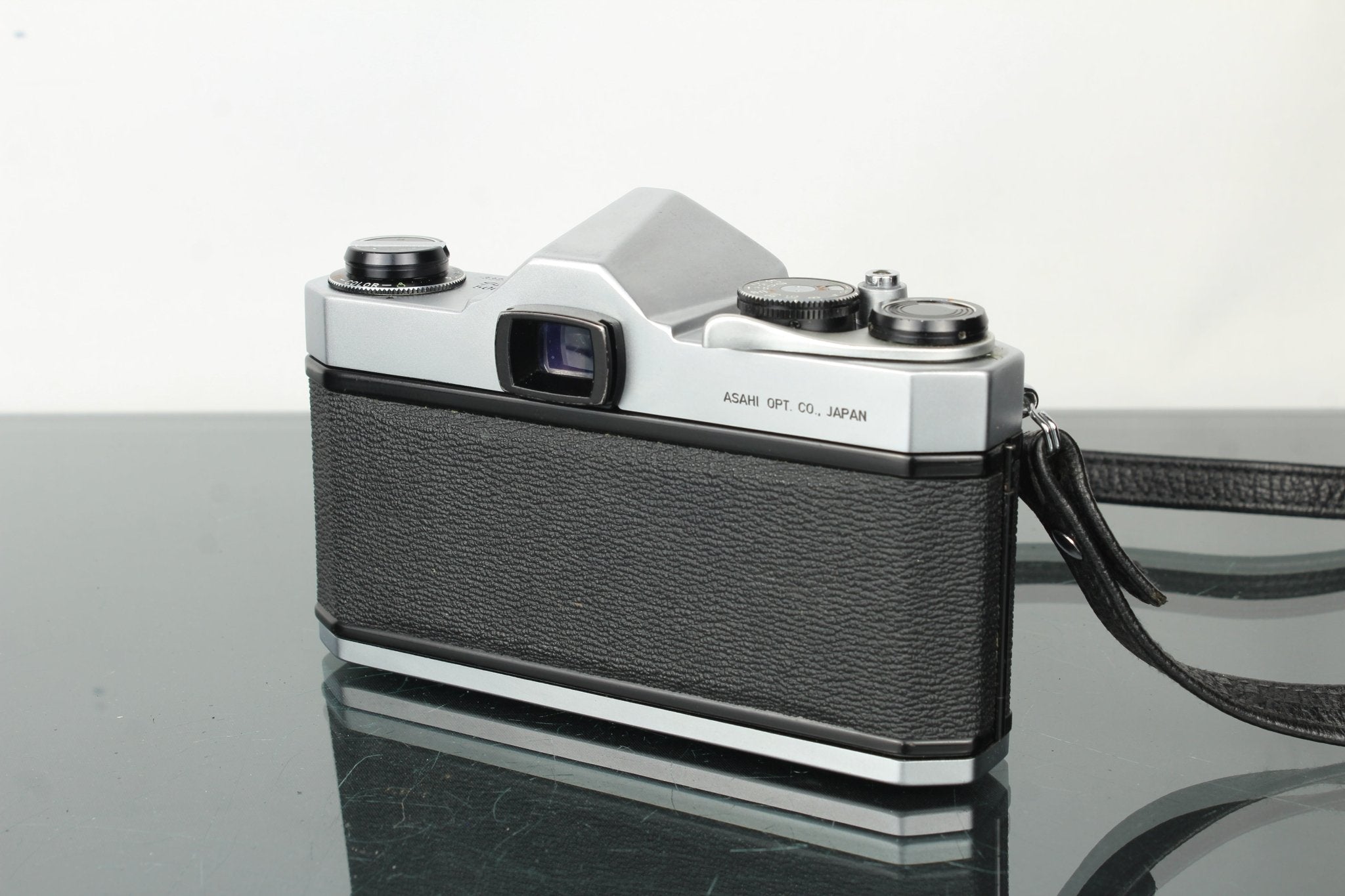 Asahi Pentax SP 500 + Asahi Super-Takumar 55mm f/2 M42 lens