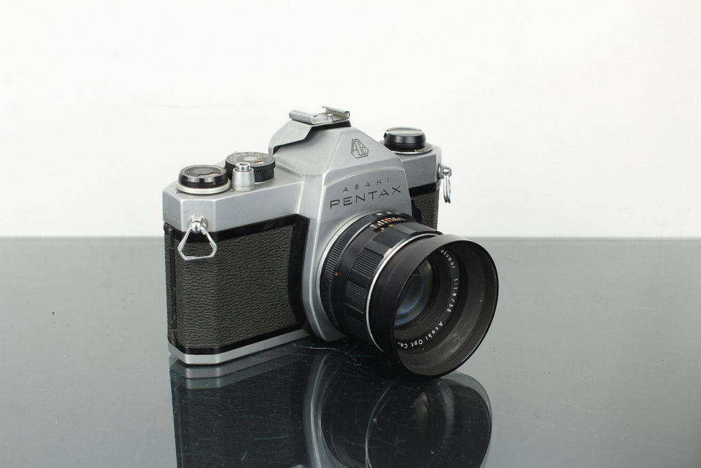Asahi Pentax SP1000 + Takumar 55mm f/1.8 lens - Dutch|Thrift