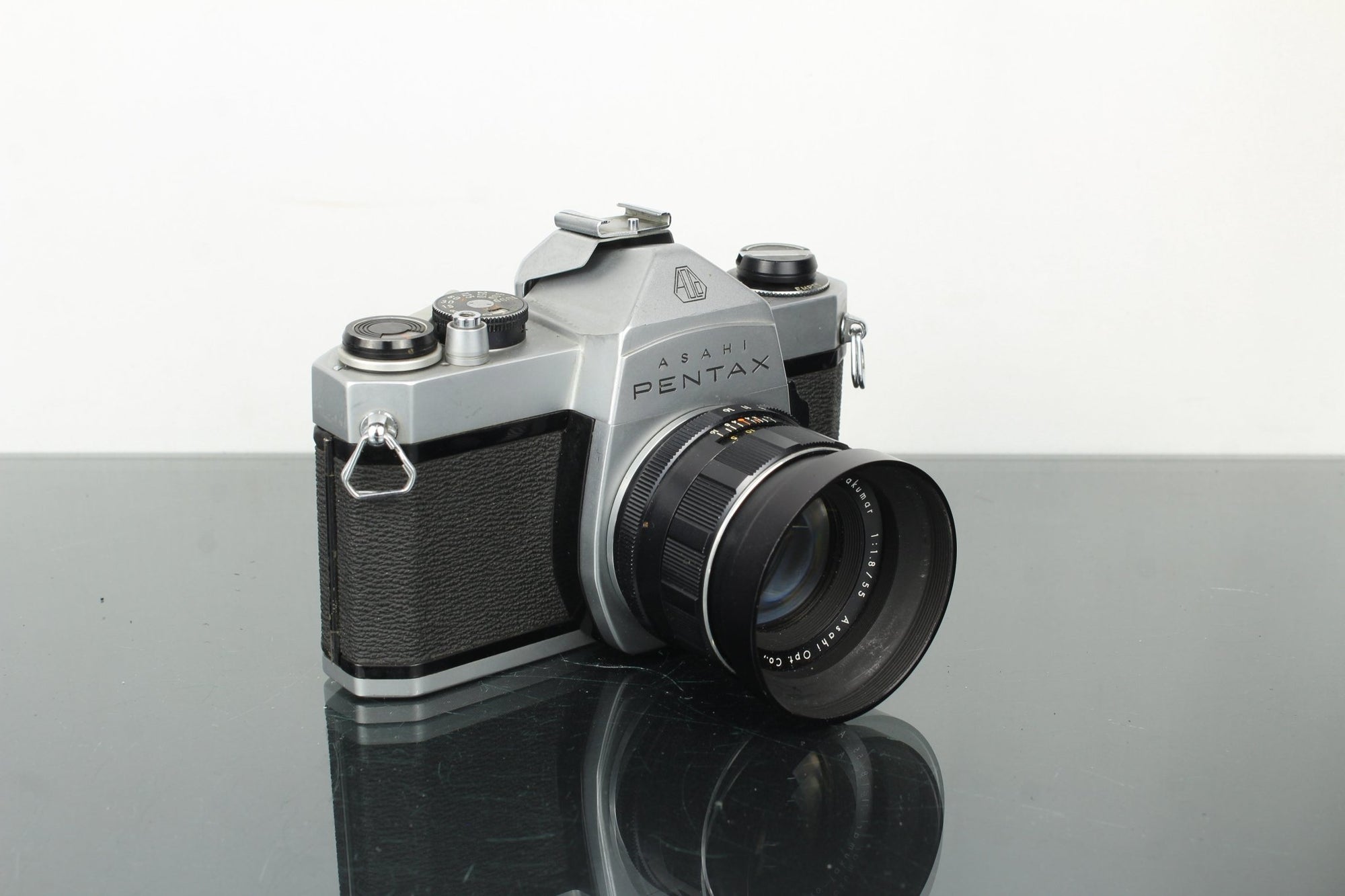 Asahi Pentax SP1000 + Takumar 55mm f/1.8 lens - Dutch|Thrift