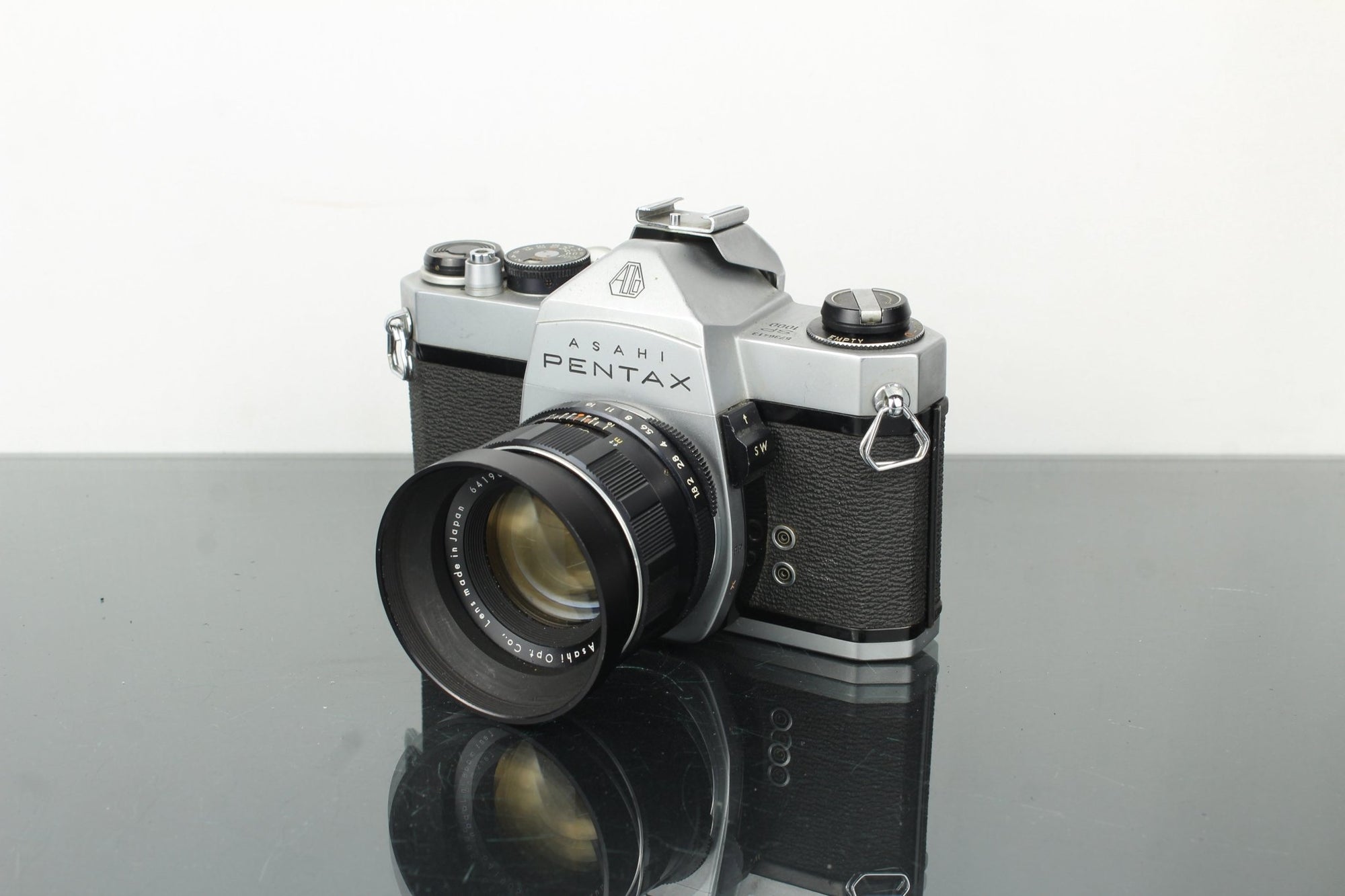 Asahi Pentax SP1000 + Takumar 55mm f/1.8 lens - Dutch|Thrift