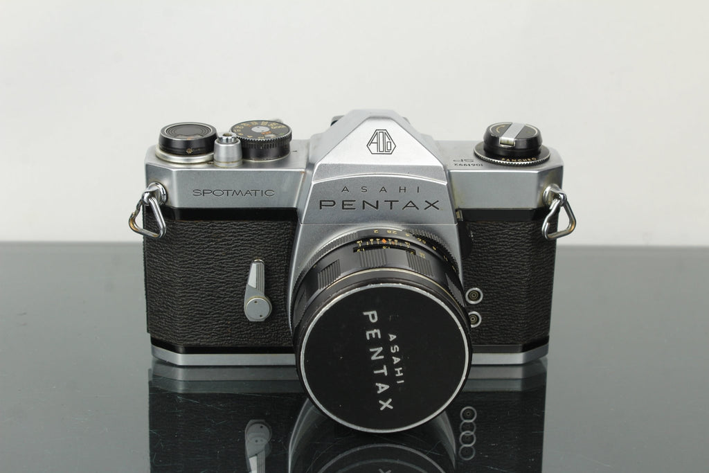 Asahi Pentax Spotmatic + Asahi Super - Takumar 55mm f/2 M42 lens - Dutch|Thrift