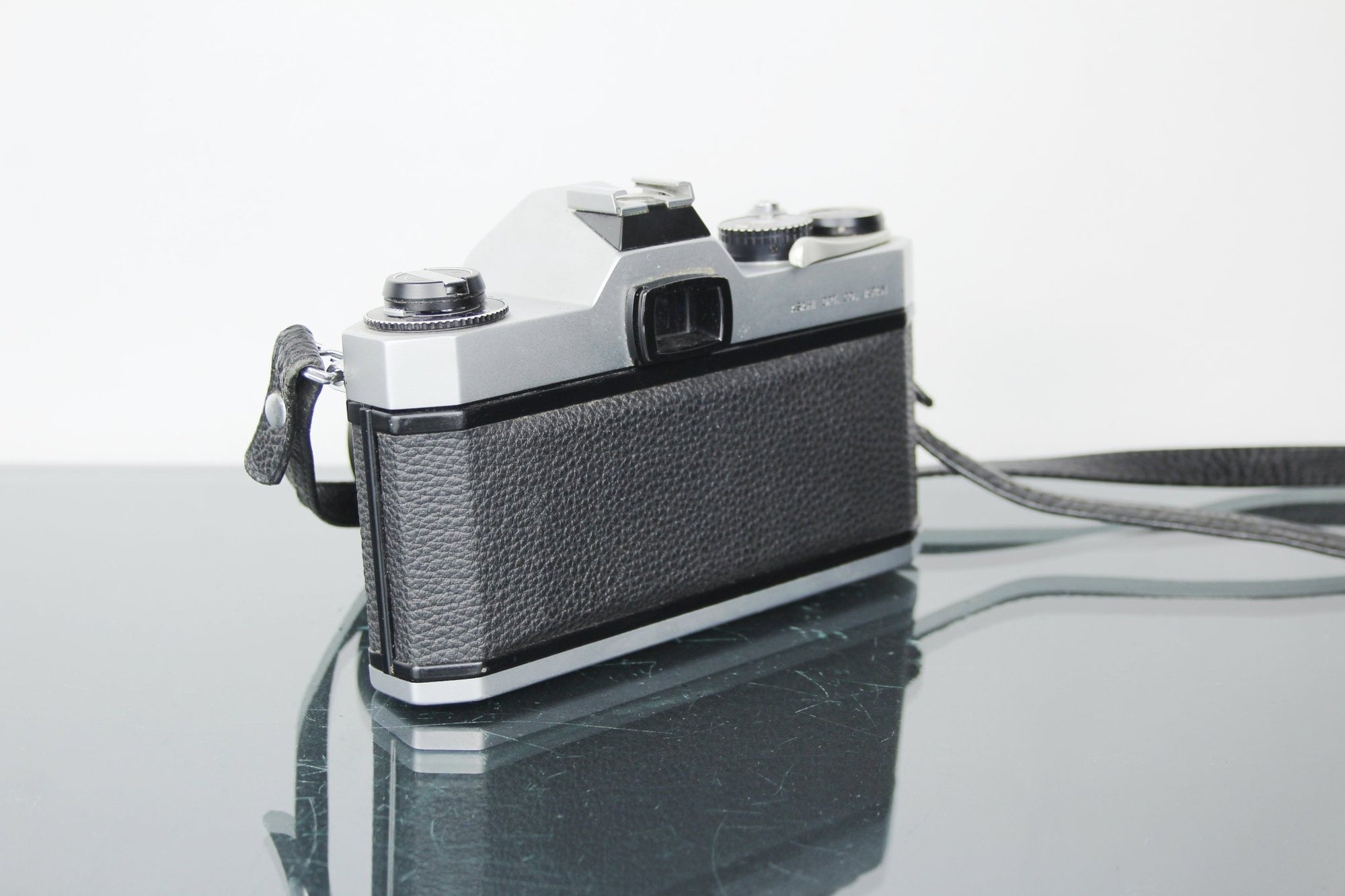 Asahi Pentax Spotmatic F + 55mm f/1.8 Asahi Super Takumar M42 lens - Dutch|Thrift