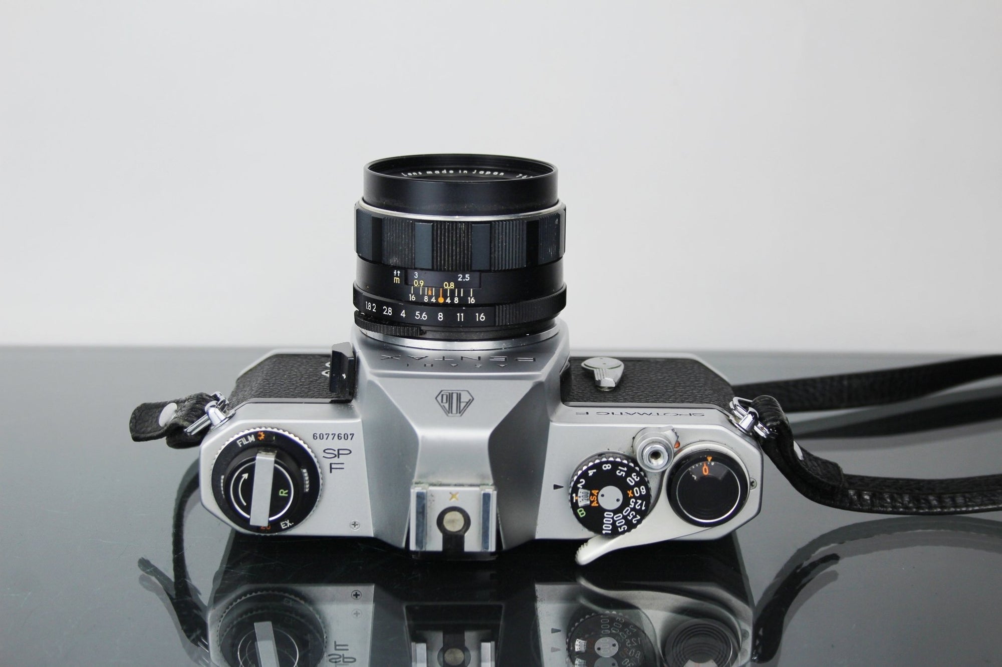 Asahi Pentax Spotmatic F + 55mm f/1.8 Asahi Super Takumar M42 lens - Dutch|Thrift