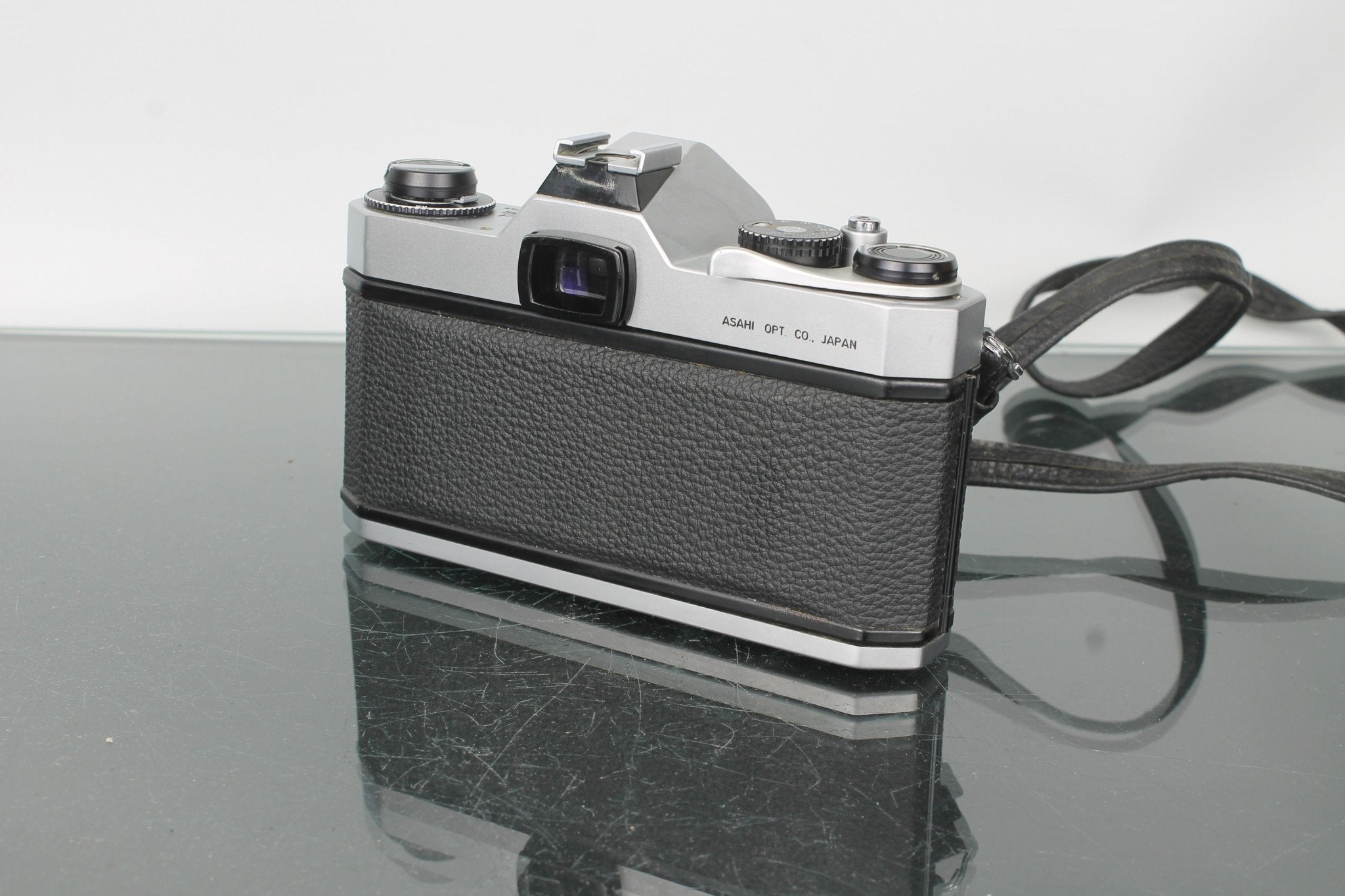 Asahi Pentax Spotmatic F Film Camera with 55mm f/1.8 Lens – Dutch