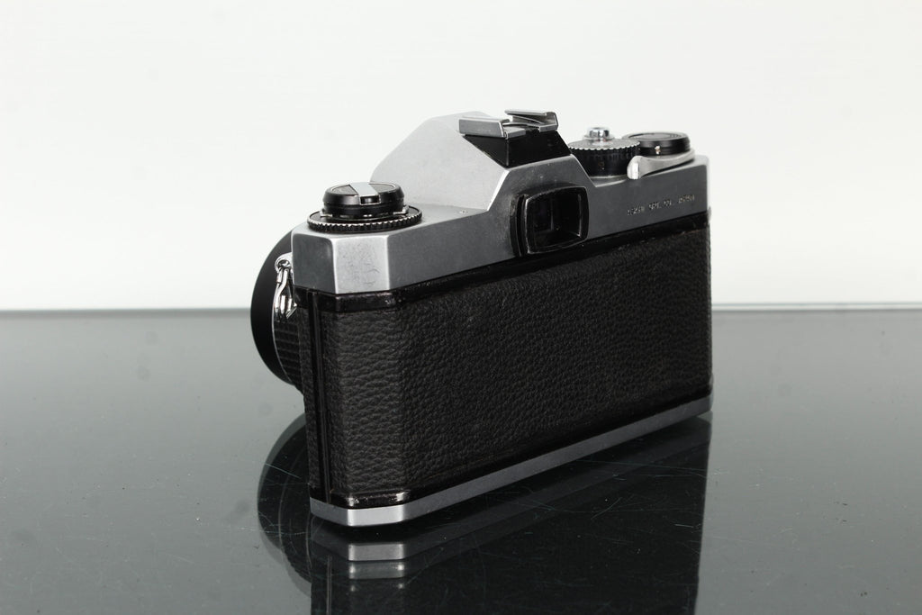 Asahi Pentax Spotmatic F + SMC Takumar 1:2/55 - Dutch|Thrift