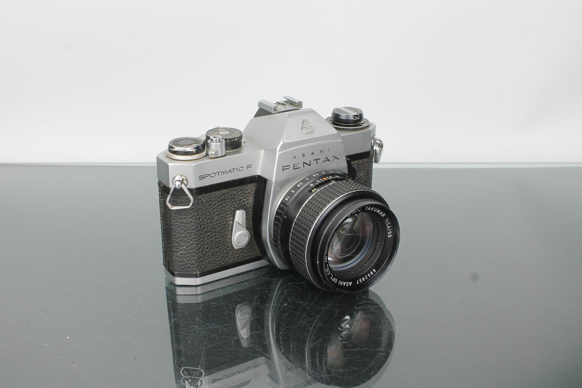 Asahi Pentax Spotmatic F + SMC Takumar 50mm f/1.4 - Dutch|Thrift