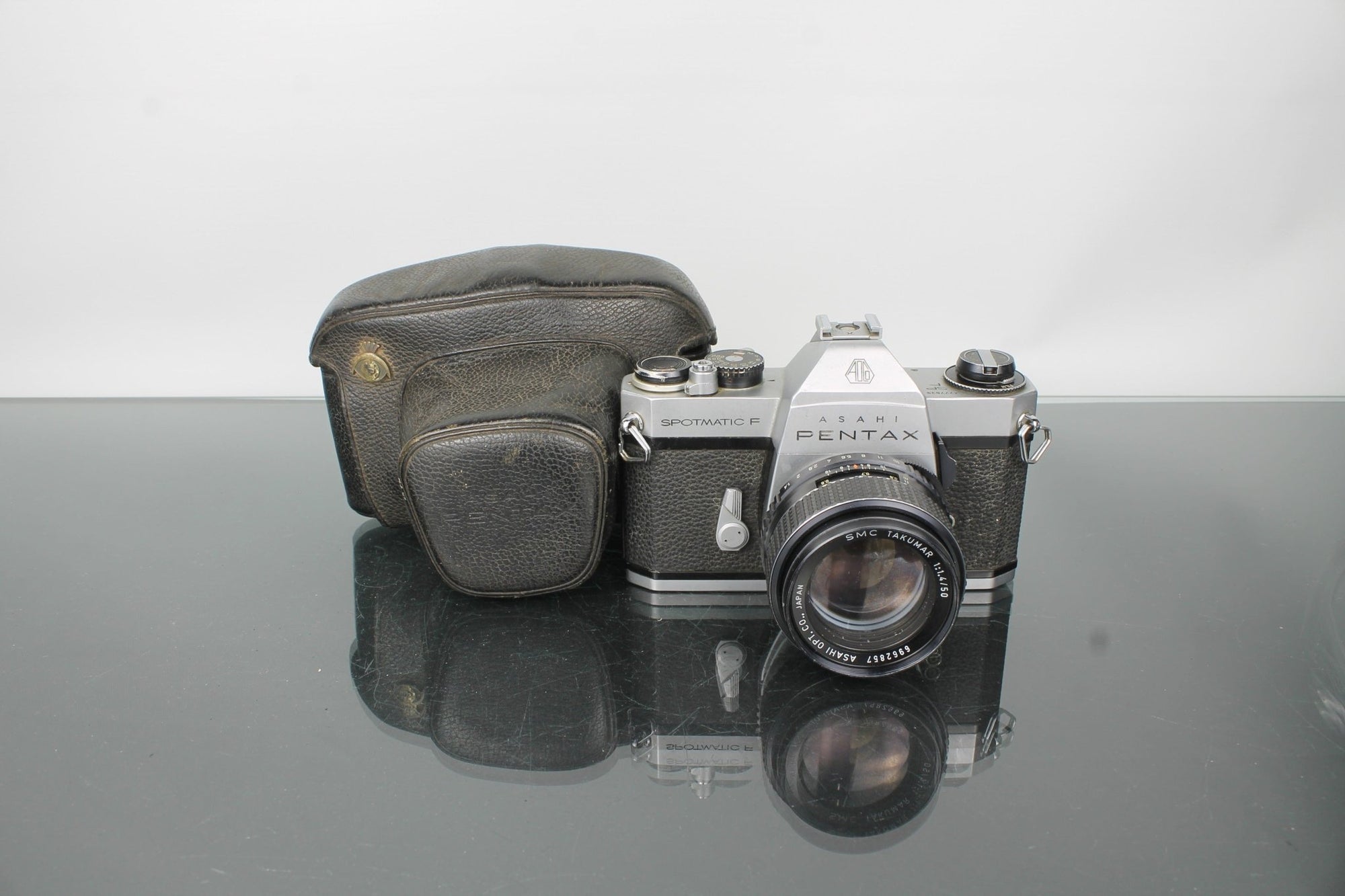Asahi Pentax Spotmatic F + SMC Takumar 50mm f/1.4 - Dutch|Thrift