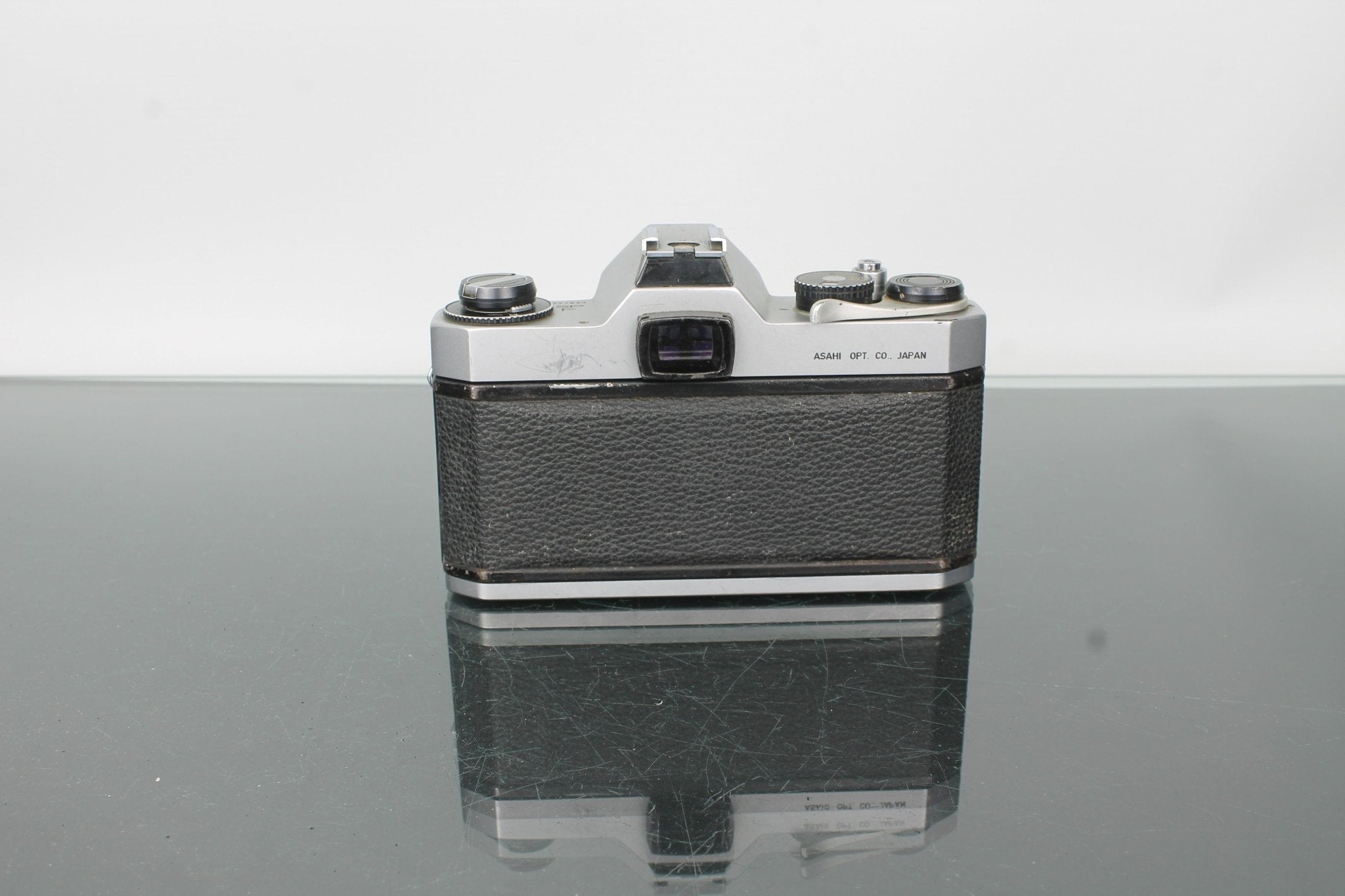 Asahi Pentax Spotmatic F SLR Film Camera + SMC Takumar 50mm f/1.4