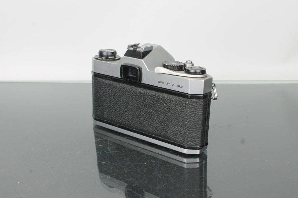 Asahi Pentax Spotmatic F + SMC Takumar 55mm f/1.8 - Dutch|Thrift