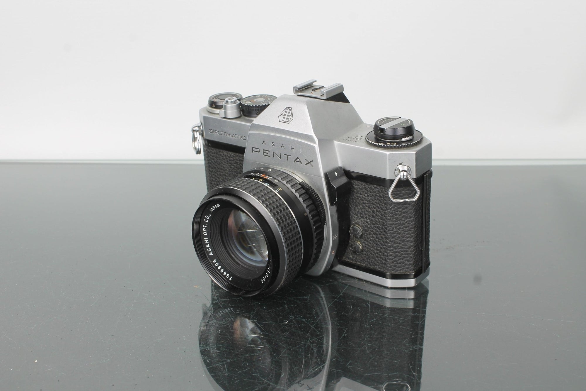 Asahi Pentax Spotmatic F + SMC Takumar 55mm f/1.8 - Dutch|Thrift
