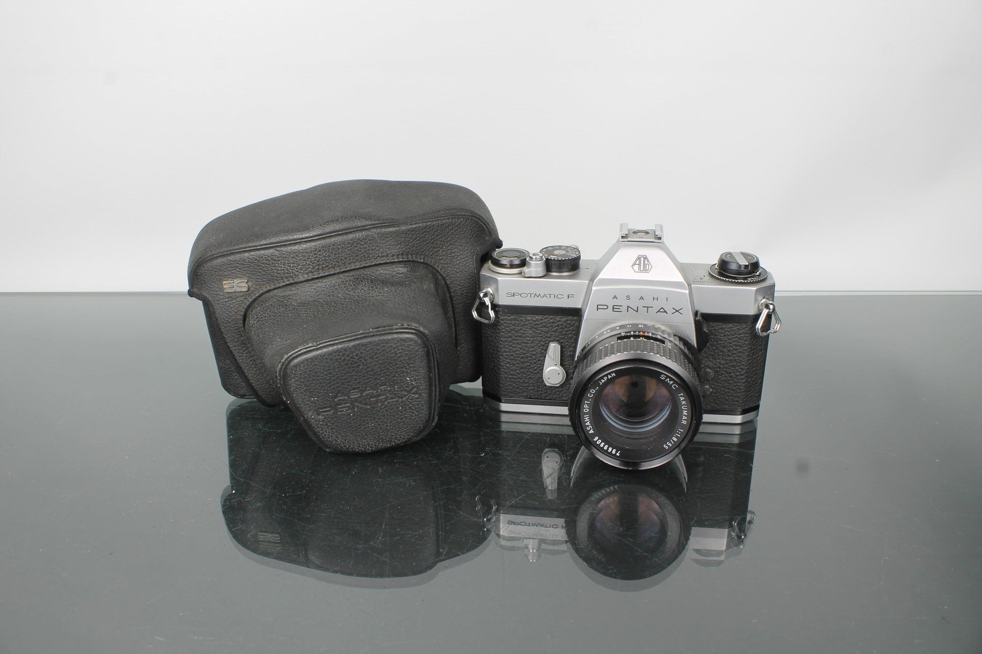 Asahi Pentax Spotmatic F + SMC Takumar 55mm f/1.8 - Dutch|Thrift