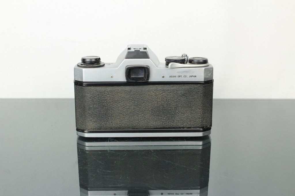 Asahi Pentax Spotmatic SP II + 55mm f/1.8 - Dutch|Thrift