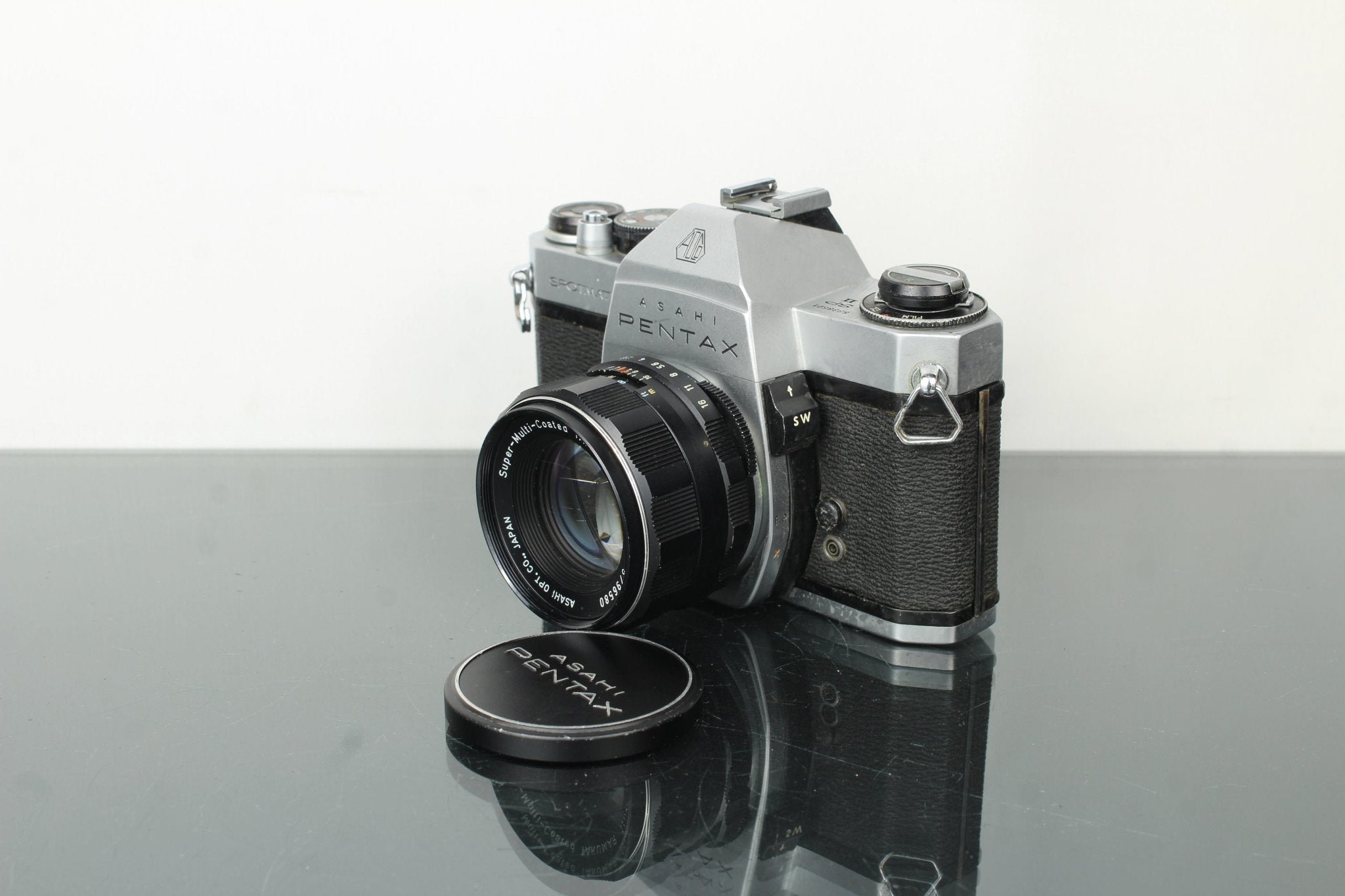Asahi Pentax Spotmatic SP II + 55mm f/1.8 – Dutch|Thrift