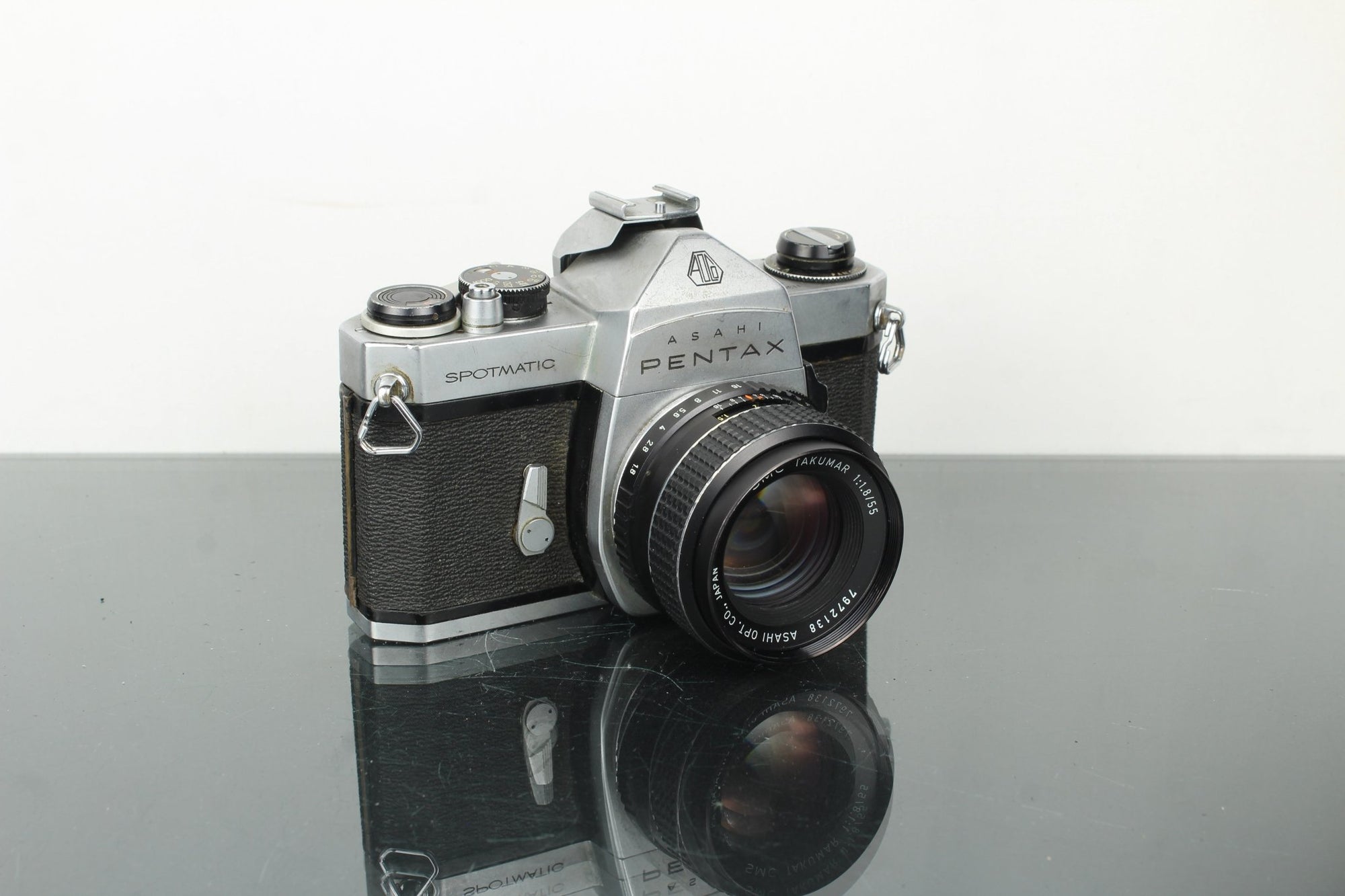 Asahi Pentax SpotMatic SP + Takumar 55mm f/1.8 M42 lens - Dutch|Thrift