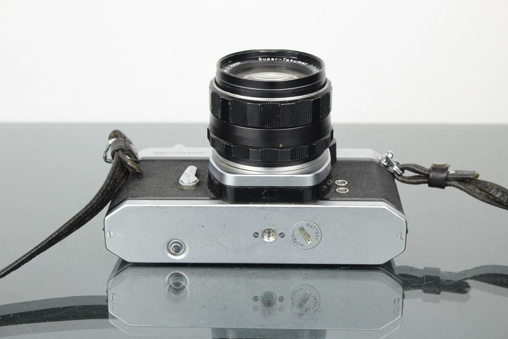 Asahi Pentax Spotmatic + Super Takumar 50mm 1.4 M42 lens - Dutch|Thrift