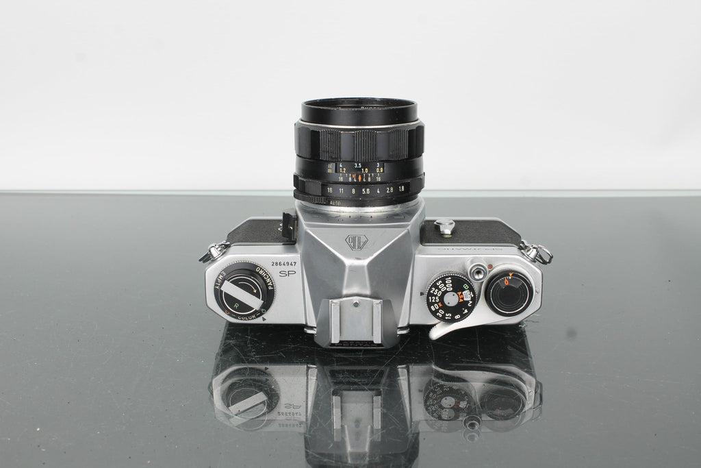 Asahi Pentax Spotmatic + Takumar 55mm f/1.8 - Dutch|Thrift