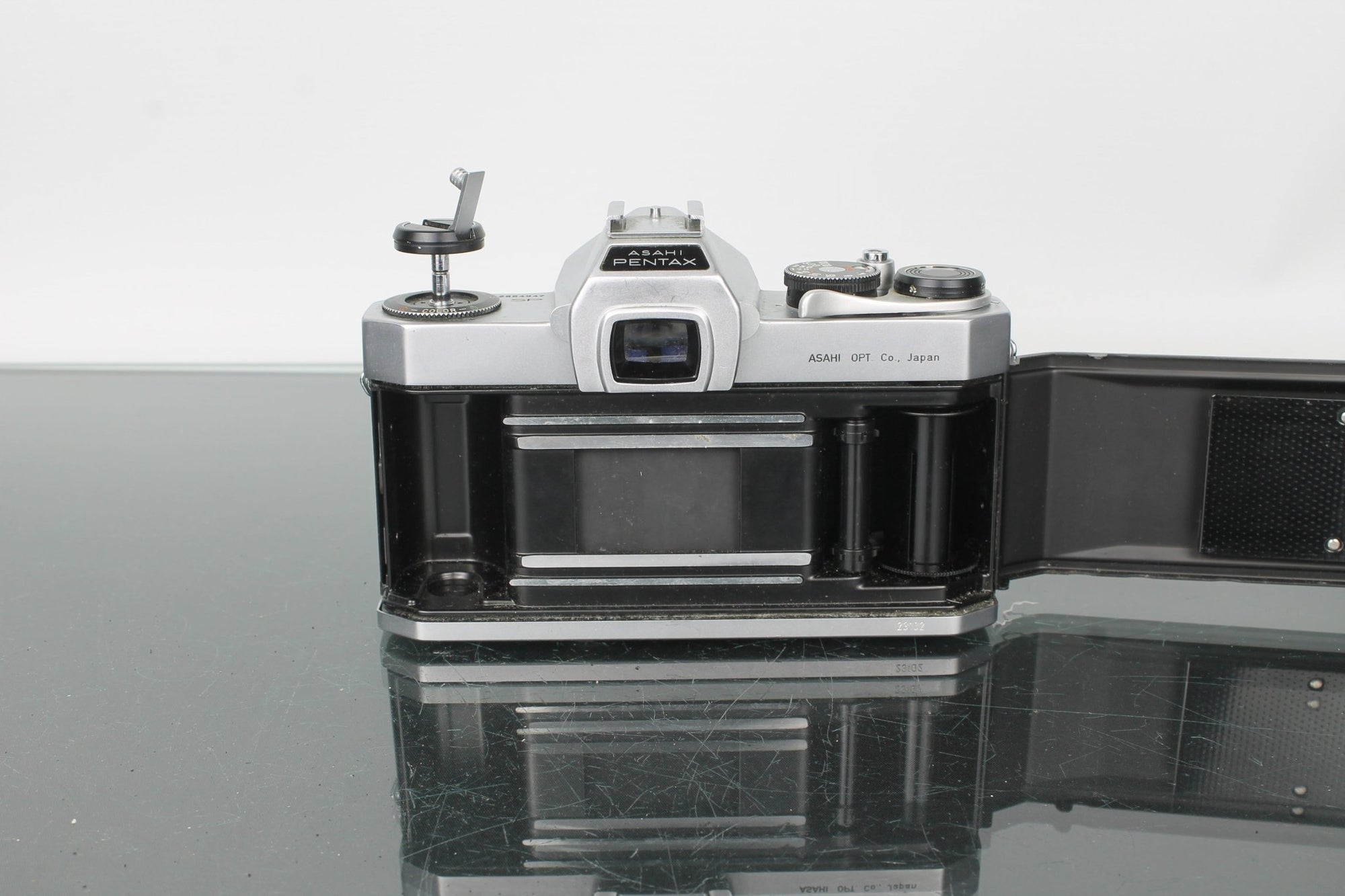 Asahi Pentax Spotmatic + Takumar 55mm f/1.8 - Dutch|Thrift