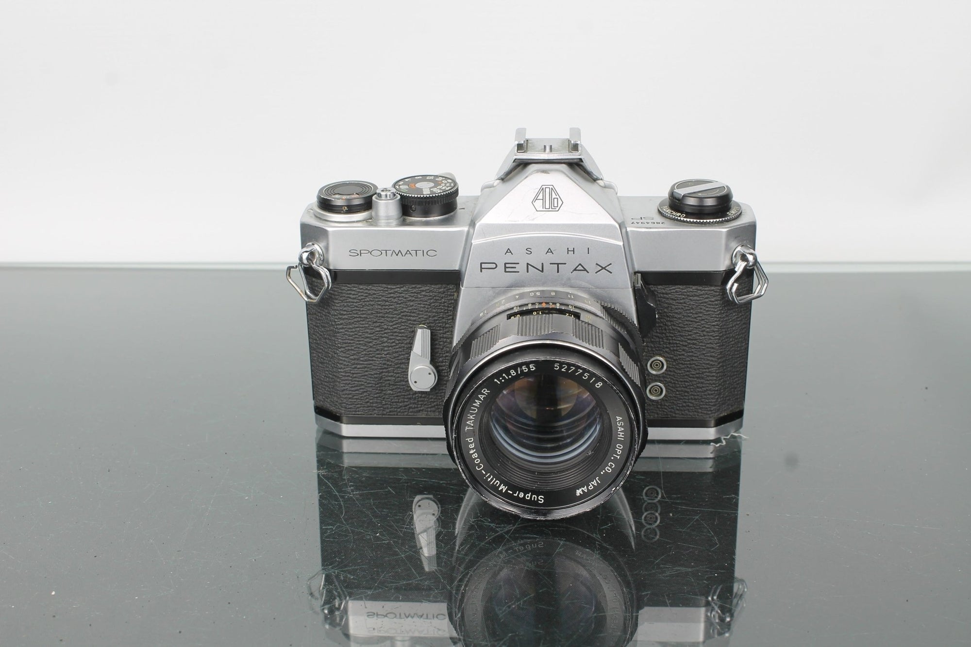Asahi Pentax Spotmatic + Takumar 55mm f/1.8 - Dutch|Thrift
