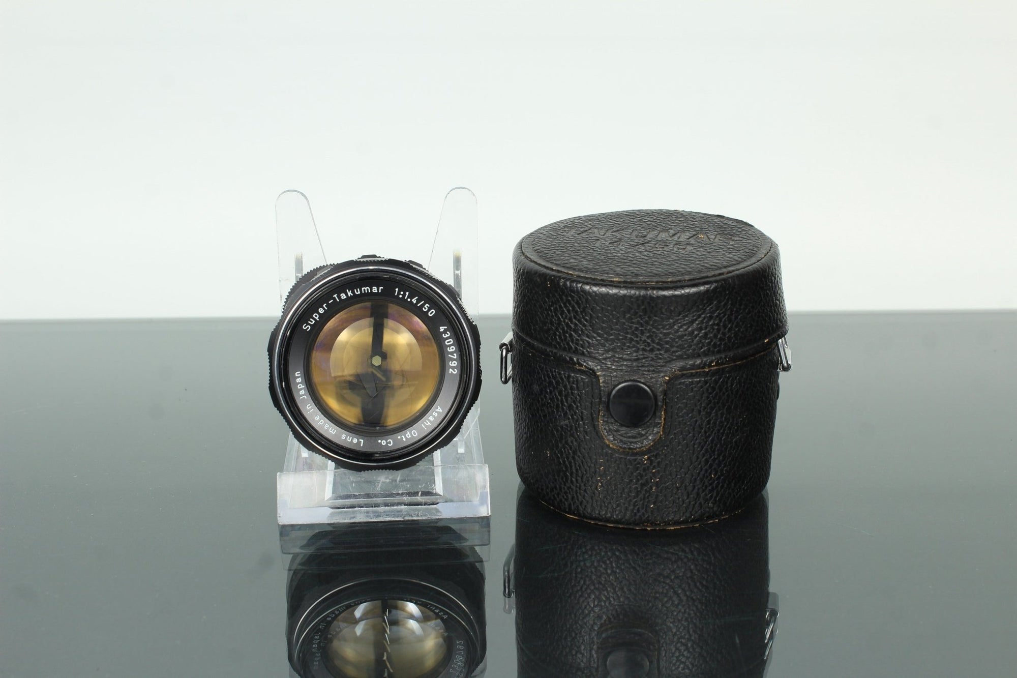 Asahi Pentax Super - Takumar 50mm f/1.4 - Dutch|Thrift