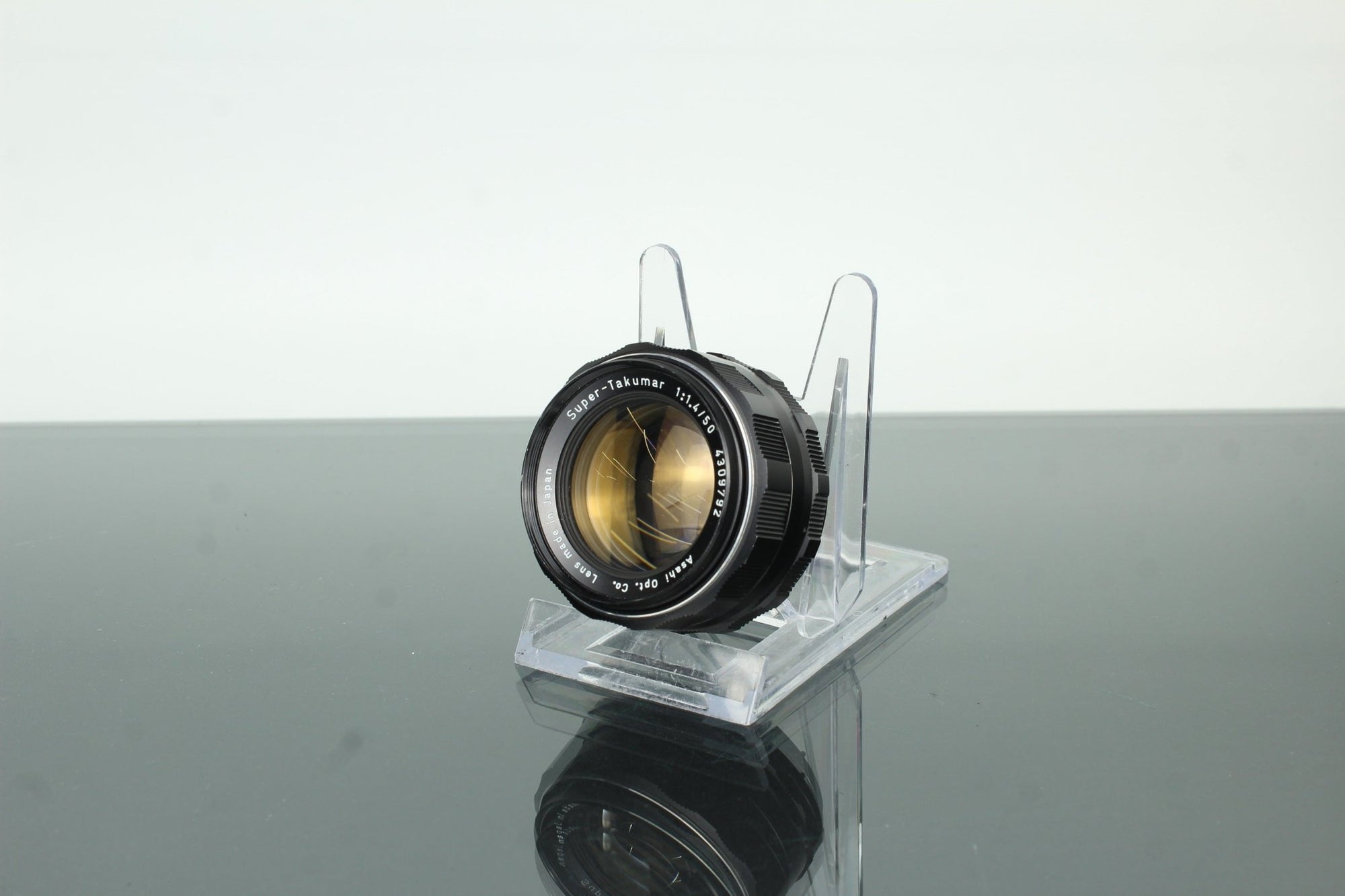 Asahi Pentax Super - Takumar 50mm f/1.4 - Dutch|Thrift