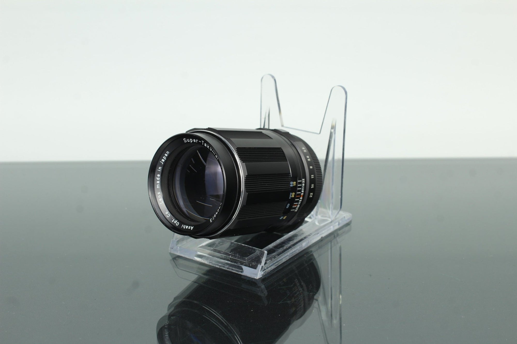 Asahi Super - Takumar 135mm f/3.5 - Dutch|Thrift