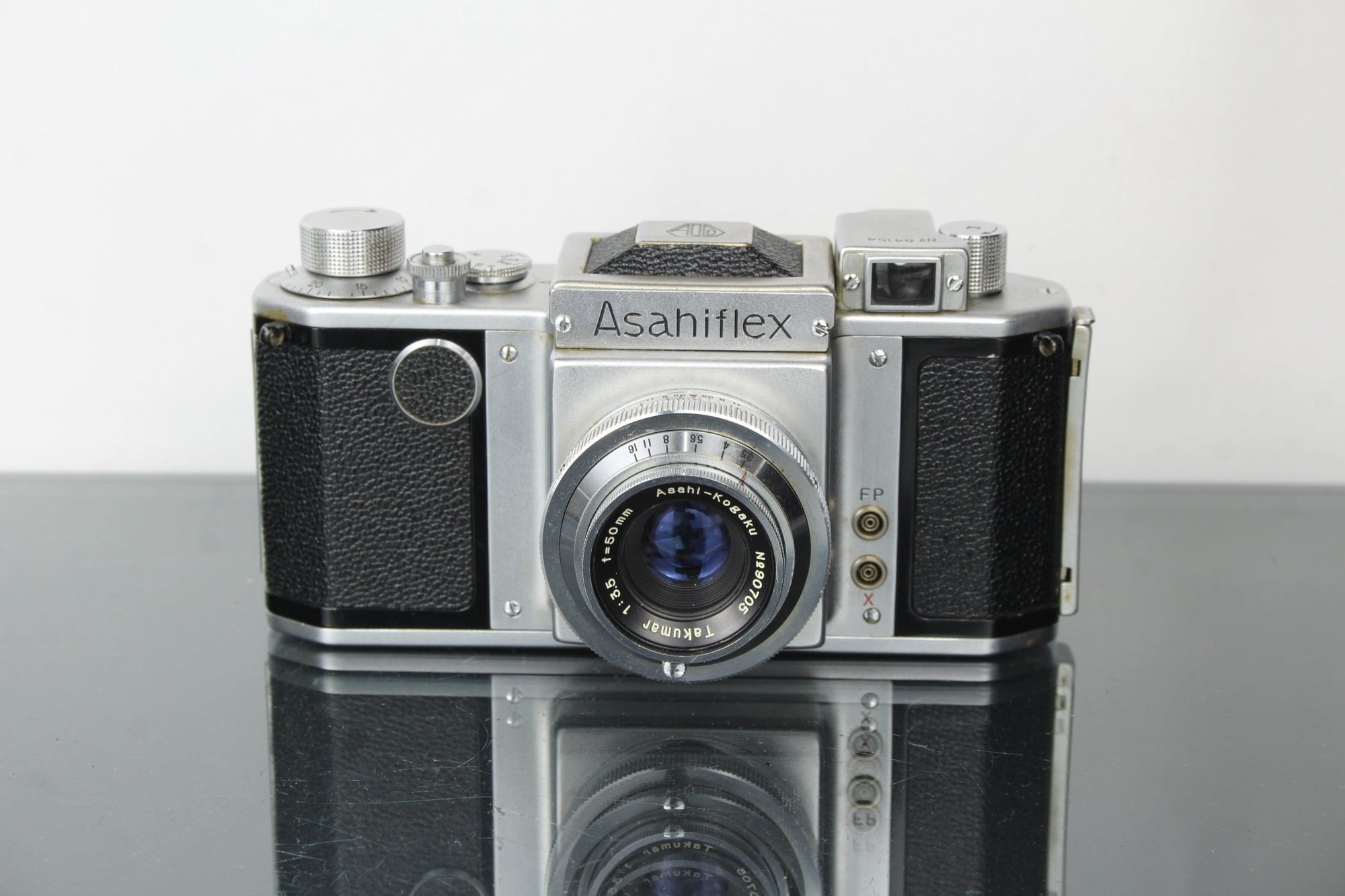 Asahiflex + 50mm 1:3.5 Asahi - Kogaku Takumar lens - Dutch|Thrift