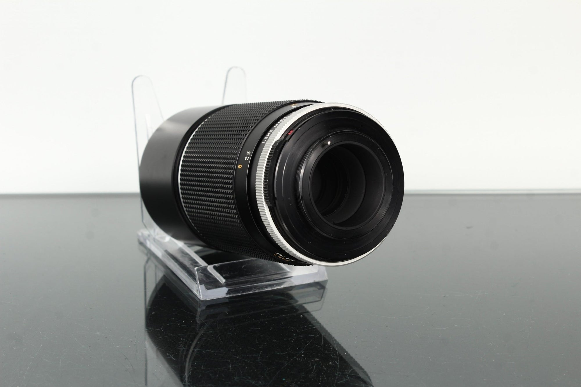 Auto Tele 200mm f/3.5 - Dutch|Thrift